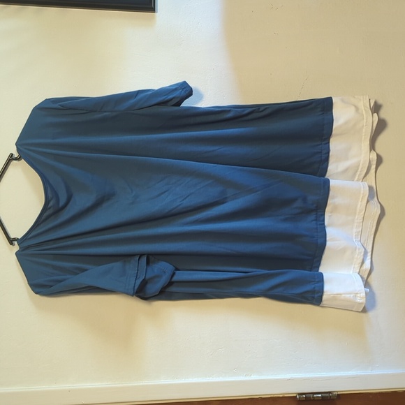 Plus size blue top - Picture 2 of 4